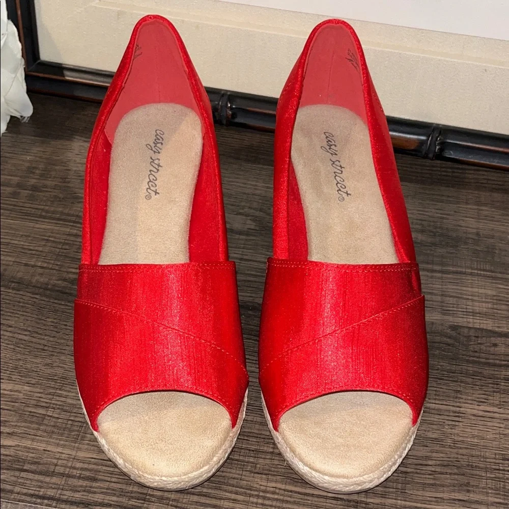 Easy Street Jasper Super Flex Espadrille Red Silky Wedge Sandal NWT Woman 7.5WW